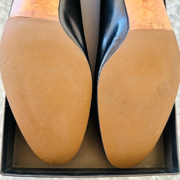 Salvatore Ferragamo Vara Bow Nero
Black 9.5 - Picture 7 of 15